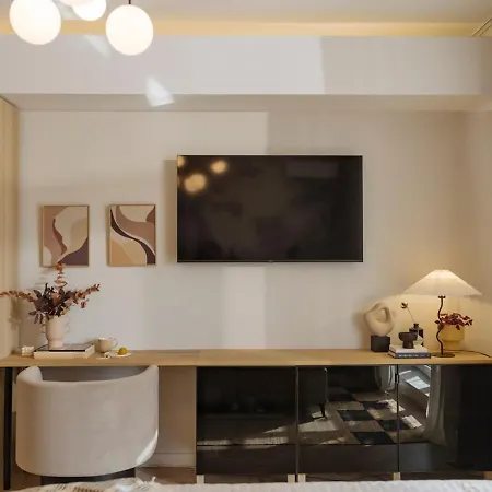 Apartment Closer To The Sun - Warm *