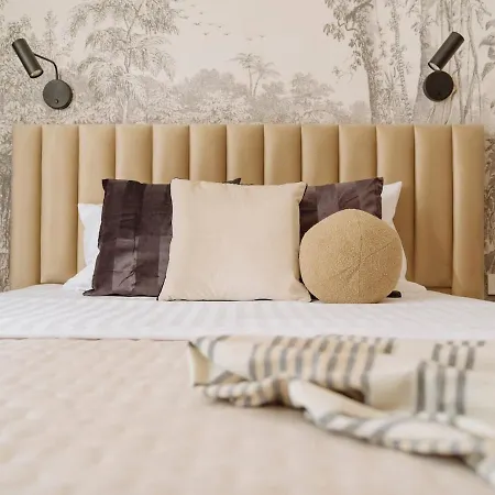 Апартаменти Closer To The Sun - Warm Бухарест