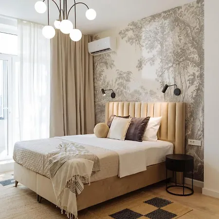 Closer To The Sun - Warm Appartement