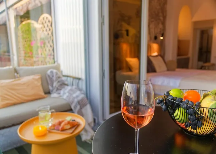 Апартаменти Closer To The Sun - Warm