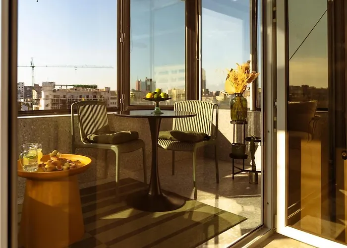 Апартаменти Closer To The Sun - Warm Бухарест