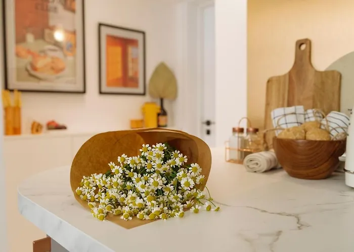 Closer To The Sun - Warm Апартаменти