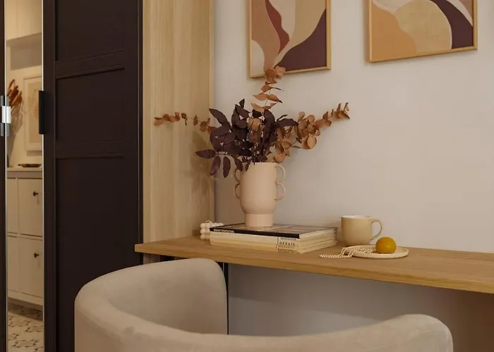 Апартаменти Closer To The Sun - Warm Бухарест