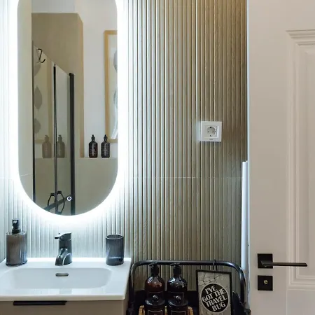 Closer To The Sun - Warm Apartment Bucharest