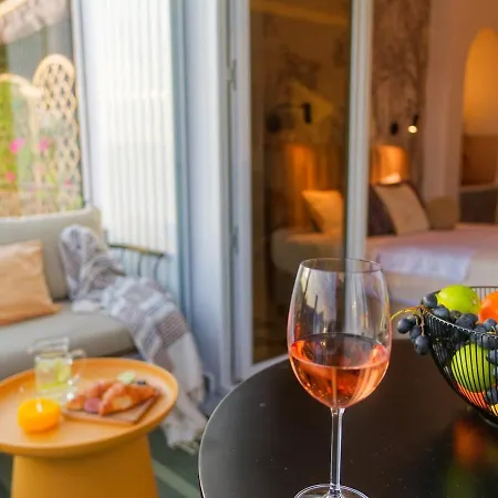 Apartment Closer To The Sun - Warm